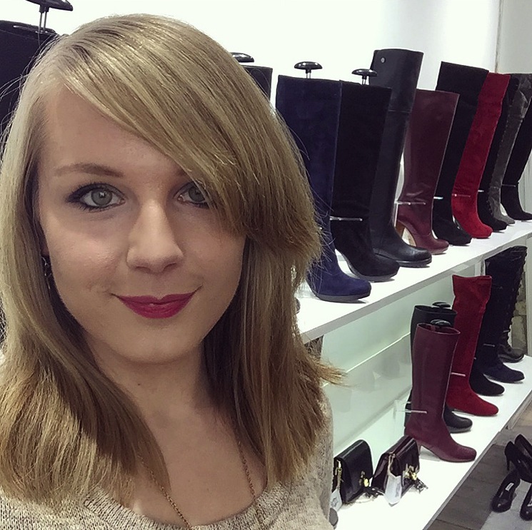 lorna-burford-boot-selfie