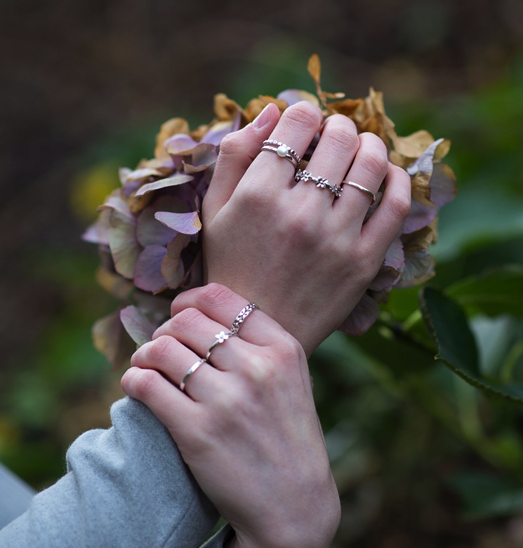 gemporia-silver-ring-set