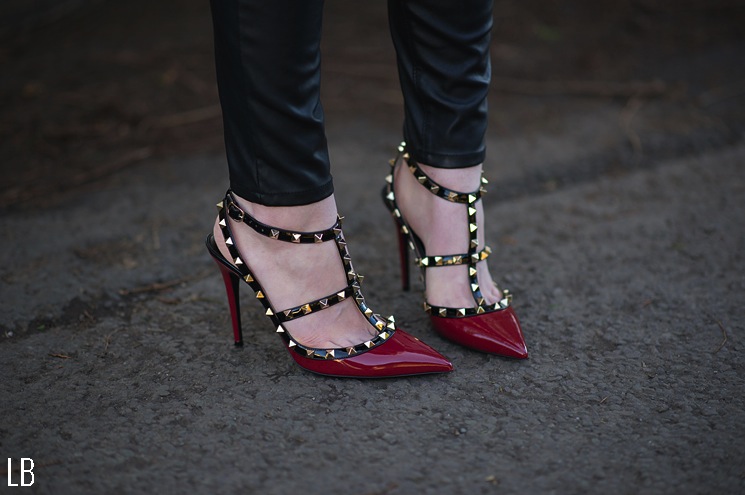 valentino-rockstud-patent-red-black